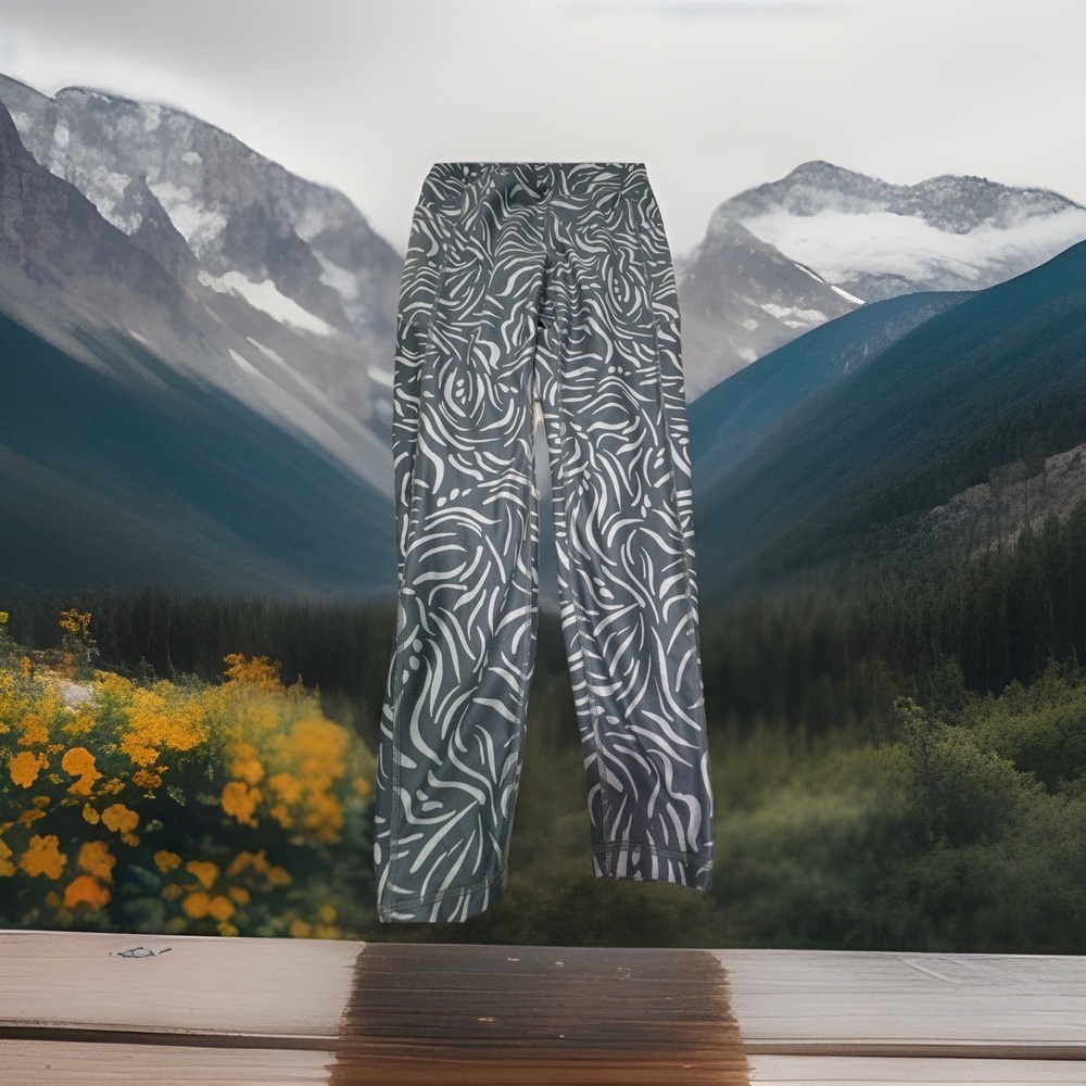 Women's Gilly Hicks Leggings Size L Find Your Happy Place Teal Tiger Stripe‎